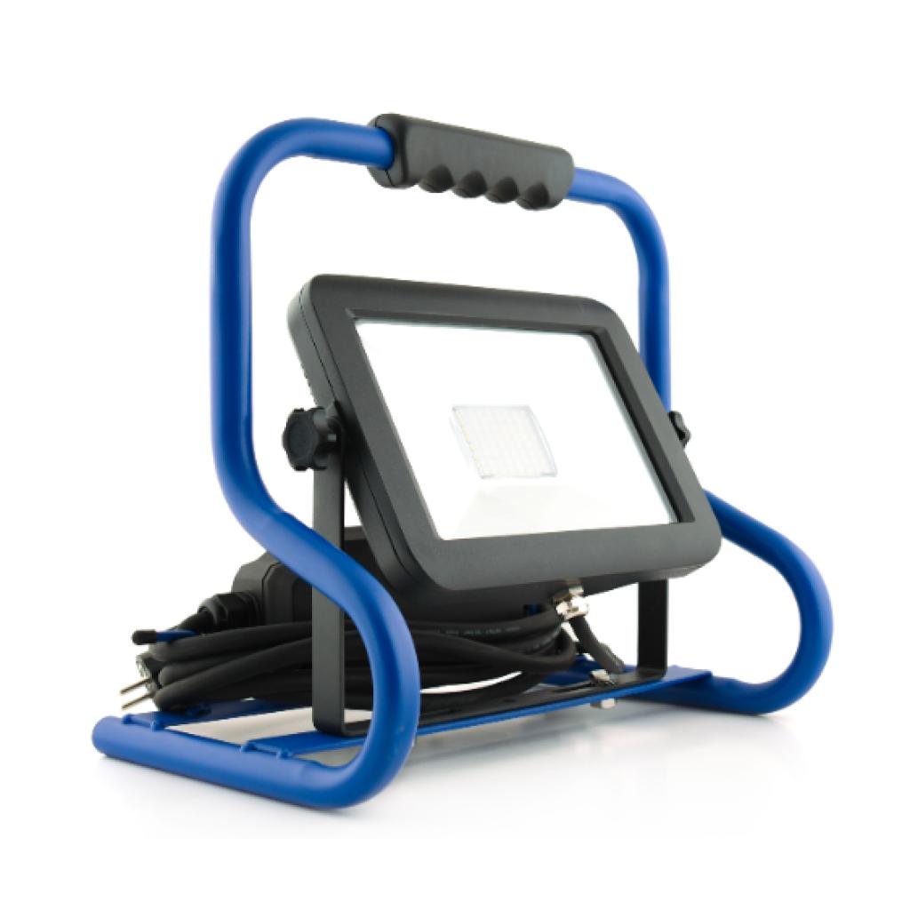 LED straler N-50 : 50 Watt op voet / 3 m. H07RN-F / IP54 /4000K