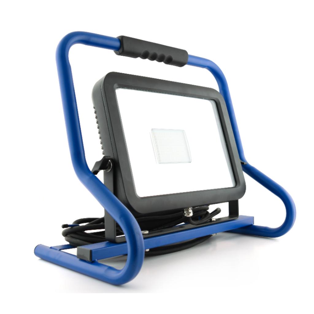 LED straler N-120 : 120 Watt op voet / 5 m. H07RN-F / IP54 /4000K